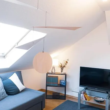 Gemutliche Altbauwohnung Mit Ausblick Und Netflix Апартаменты Лейпциг