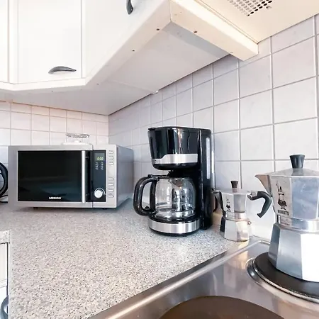Gemutliche Altbauwohnung Mit Ausblick Und Netflix Апартаменты *