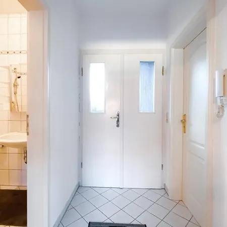 Gemutliche Altbauwohnung Mit Ausblick Und Netflix