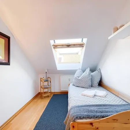 Gemutliche Altbauwohnung Mit Ausblick Und Netflix Апартаменты *
